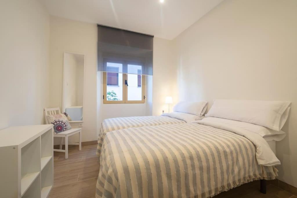 aire acondicionado en toda la casa y parking incluido Granada Exterior foto