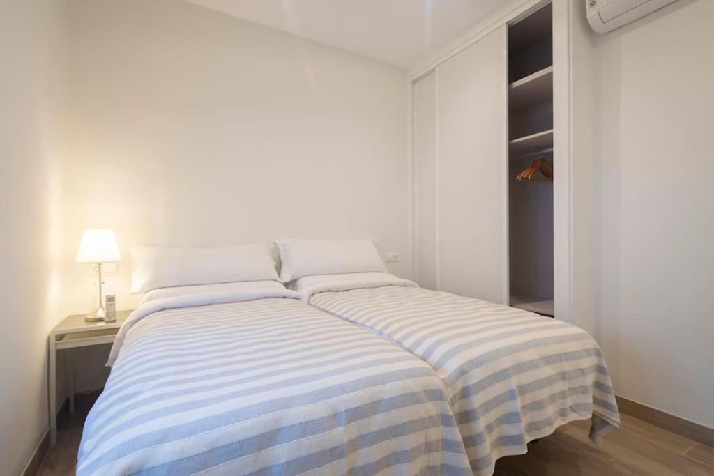 aire acondicionado en toda la casa y parking incluido Granada Exterior foto